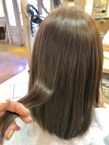 イルミナカラーで艶髪へ♡